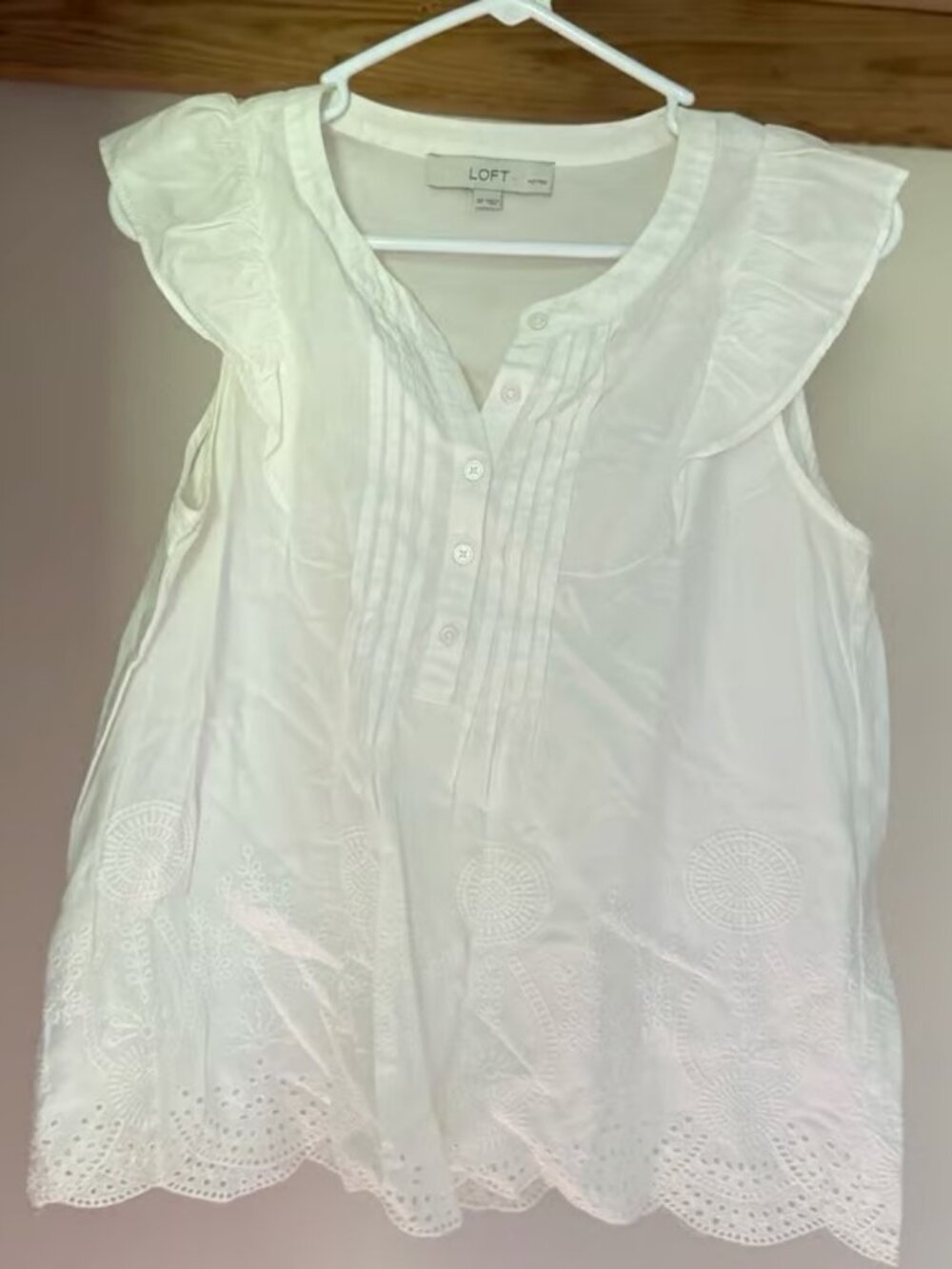 LOFT White Embroidered Flutter Cap Sleeve Blouse Small Petite
